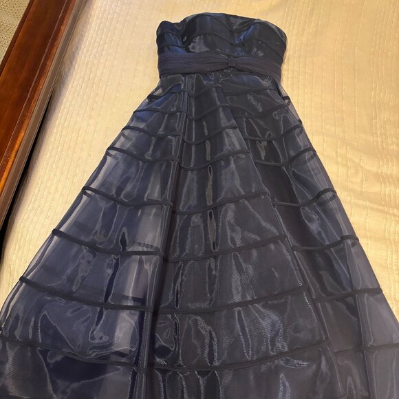 Stunning Navy Dress by Hynes Park M561, Size 8 - Picture 9 of 9